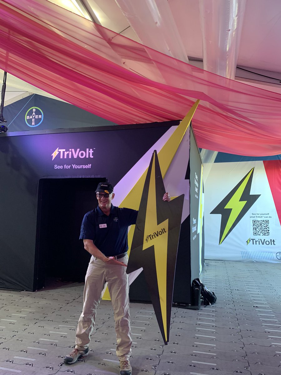 BayerCropProUS's tweet photo. #FPS22 day two is underway! Make your way to the #CropProtection booth where Dean will direct you to see for yourself the #TriVolt film, #ProofInAction. 😍🎥 https://t.co/HAfPlXDIV2
