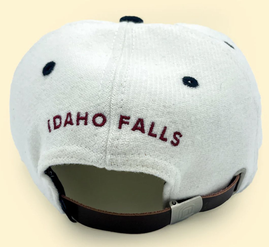 michaelsclair's tweet photo. CHUKS! CHUKS! CHUKS! 

Probably bc I keep my head covered in a cap all the time, @officialeague is letting me give away one (of only 100!) of their new Idaho Falls Chukars wool caps. 

Rules are easy: Follow me and @officialeague and give this a RT. Winner picked randomly on 9/2 https://t.co/XJ40ND2WIa