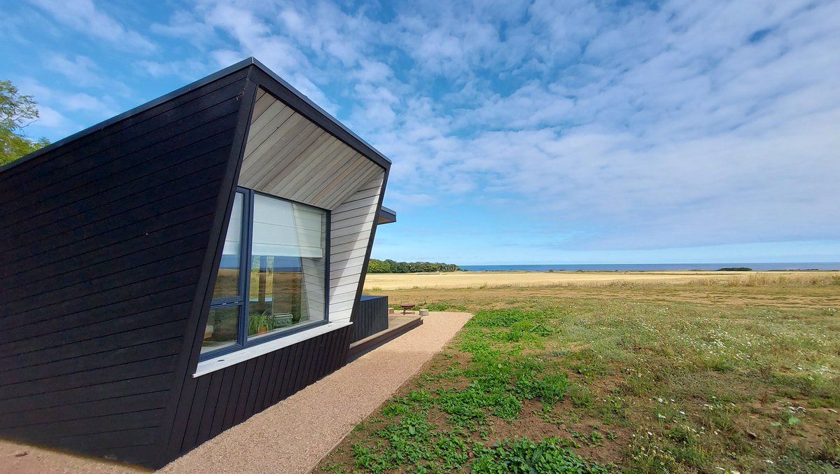 carolinewarbs's tweet photo. Fascinating visit with Fiona of #OffGridTravel to @CamboEstate to see their new eco-accommodation. Imagine waking up to that view! https://t.co/gUdvvwNhwE #lovefife @welcometofife @VisitScotNews https://t.co/Kq7jovBPHd