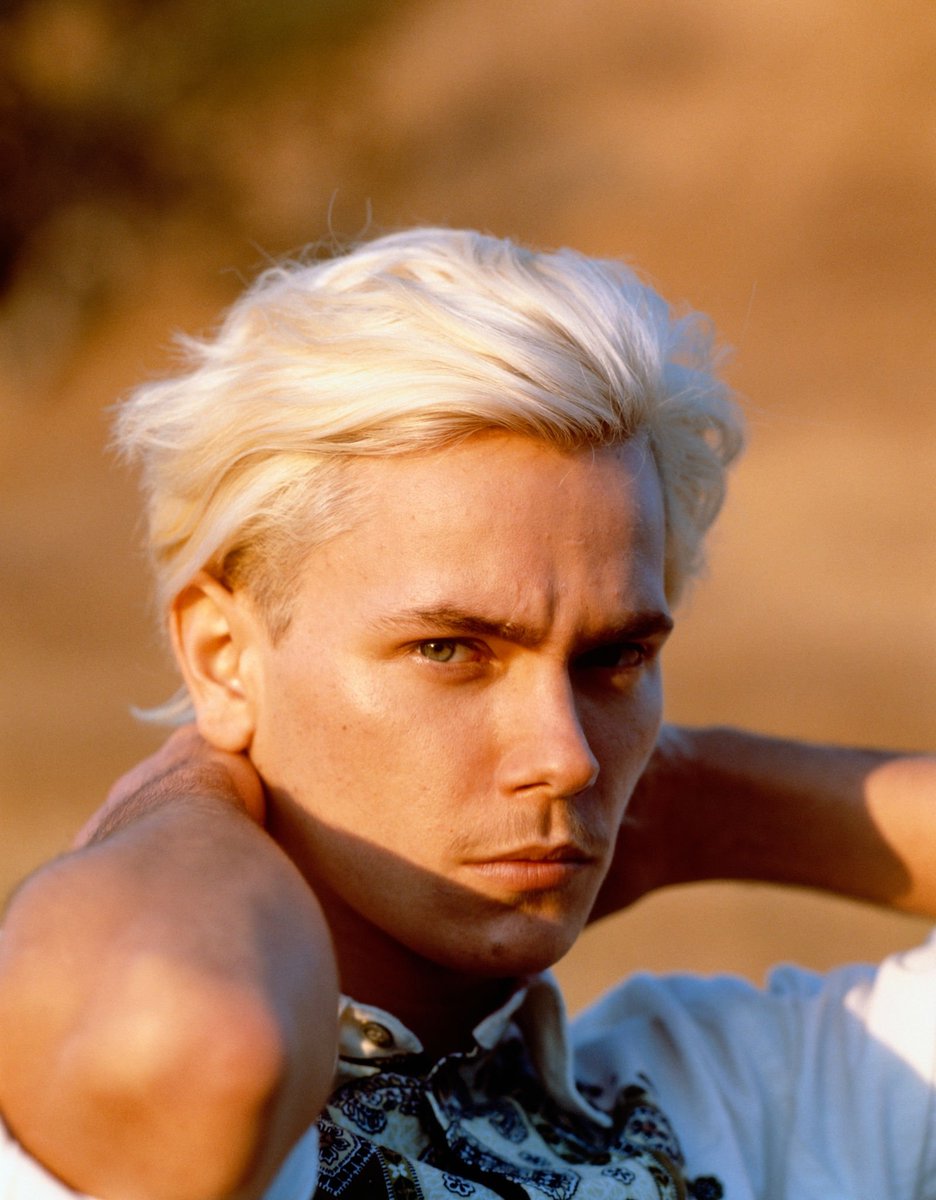 The River Phoenix Gallery tweet media