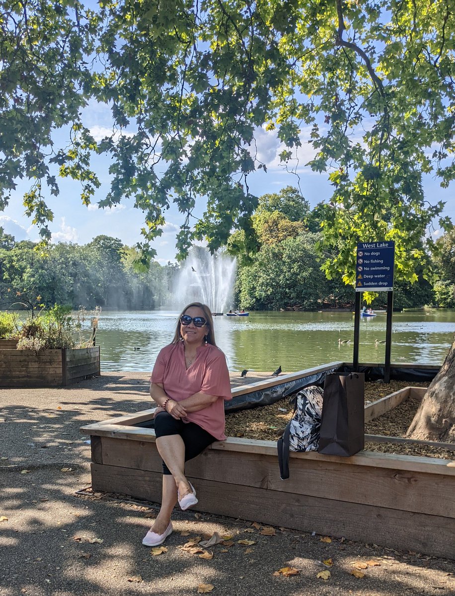 JoAlexandra7's tweet photo. Excuse me, can you take my photo please? I asked the guy passing by. 
He looked at me and said " sure miss"🤣
Then he said, can you take mine too? 
I said of course 😅
And that's where friendship began👍
#NursesActive 
#imperialactive 
@AVillagracia https://t.co/8zWD78MKK6