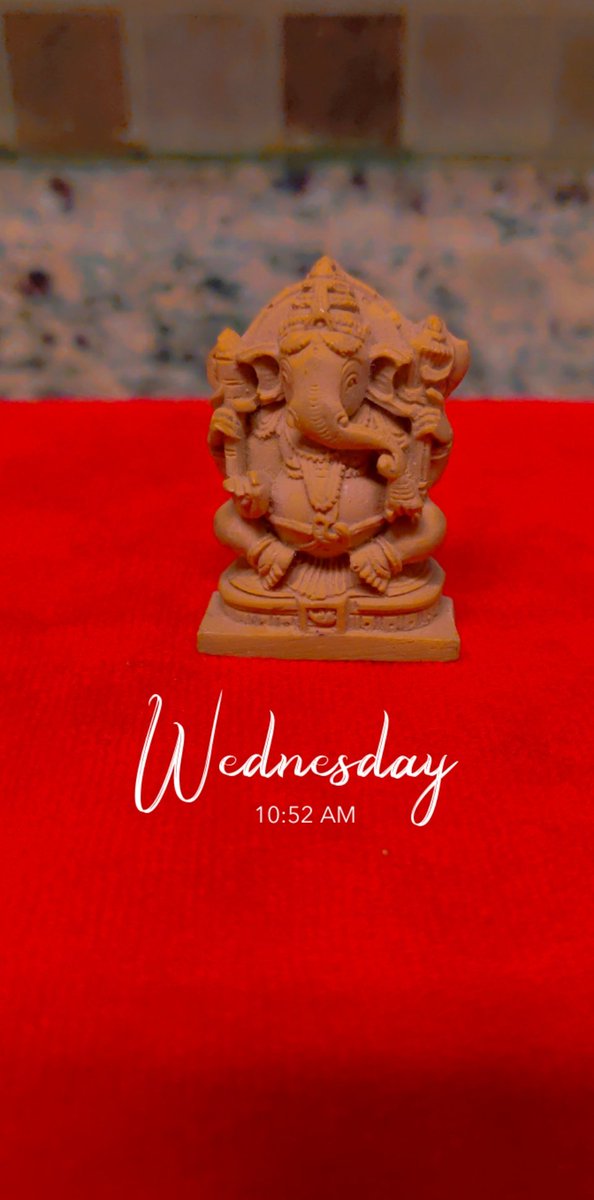 LoveforRaq's tweet photo. Happy Ganesh Chaturthi everyone 🤗🎊🎉🧿
Wish I could too make Ganpati this year by Raq's amazing venture. But sadly it couldn't reach me on time in the US. Hoping that Bappa blessed you all with love, peace, possitivity, good health and happiness.

HBD RAQESH BAPAT https://t.co/Pl5Tc815o4
