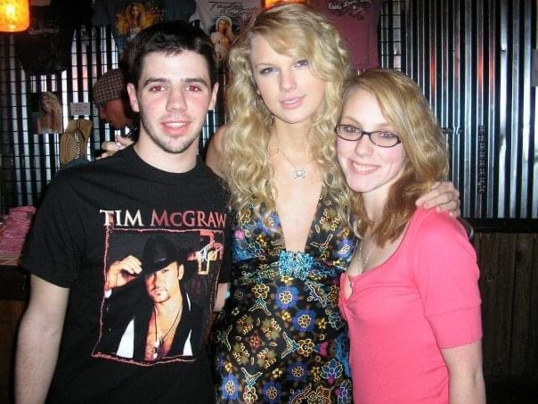 caitigaga's tweet photo. It’s been a really long time since I’ve tweeted, but apparently there’s a trending hashtag #SeniorSwifties which makes me both happy and sad at the same time. 33 and still a swiftie after all these years. https://t.co/R6ir4d7O5N