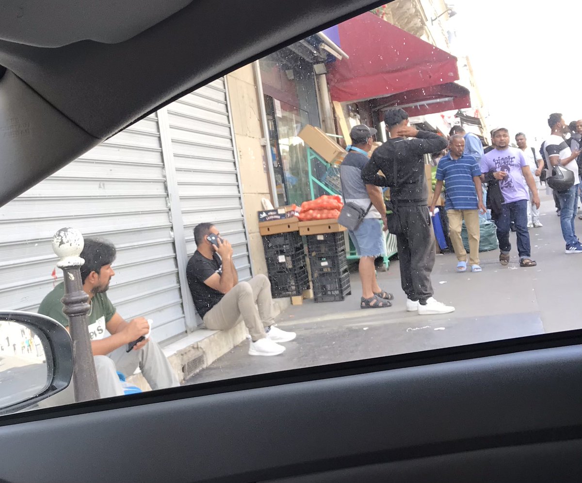 Diapason_10's tweet photo. Un 10e plus féministe… 🤔
Mais que faites vous face aux rues totalement masculines, abandonnées aux trafics et communautés ?
@ACORDEBARD #paris10 https://t.co/uGDLt3lqcJ