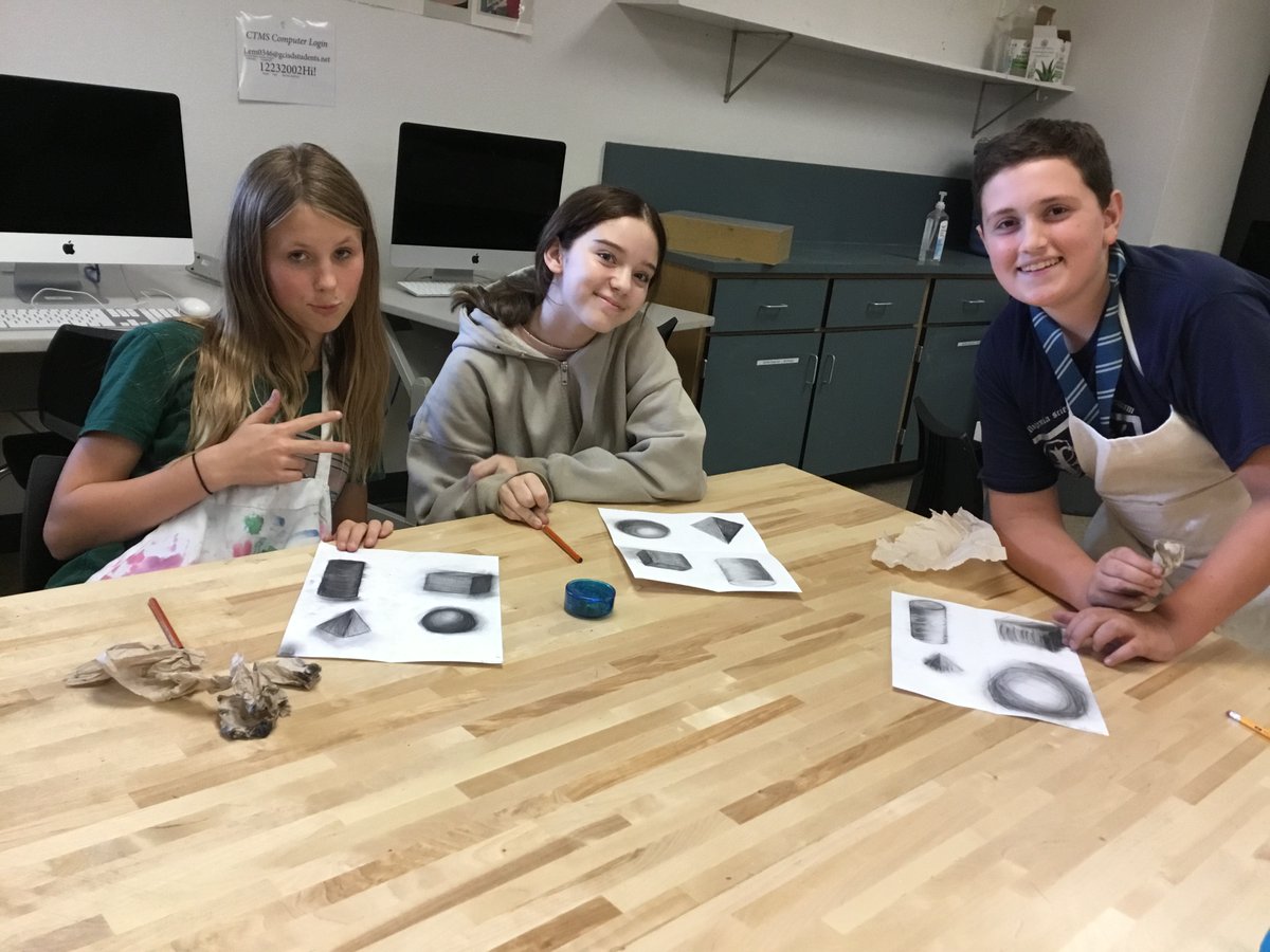 maryannelemmon1's tweet photo. Art II students Annelise Hall, Casey Carlisle and Caleb Johnson learning how to use charcoal. #CTMSWolfWay https://t.co/zTai9vLtAg