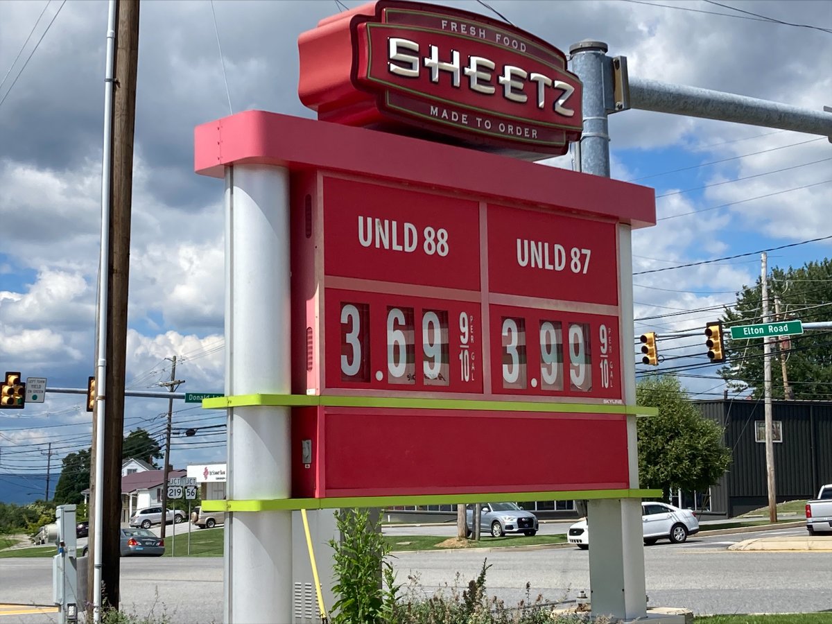 WJACTV's tweet photo. TAKE A LOOK AT THIS! Our Chief Meteorologist Tony Martin snagged this photo of gas prices below $4 per gallon at the @sheetz located in the Richland Town Center. This is the first time gas prices have been below $4 in several months. https://t.co/RiYjtqxdBZ