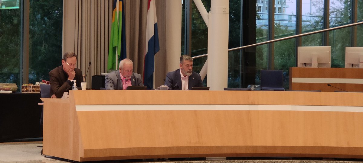 SP_Flevoland's tweet photo. Eerst EMS vergadering. https://t.co/GKkoN89jdd