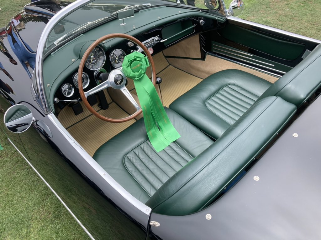 classiccarguru1's tweet photo. #PebbleBeachConcours #InDetail https://t.co/zVLWhIne9n