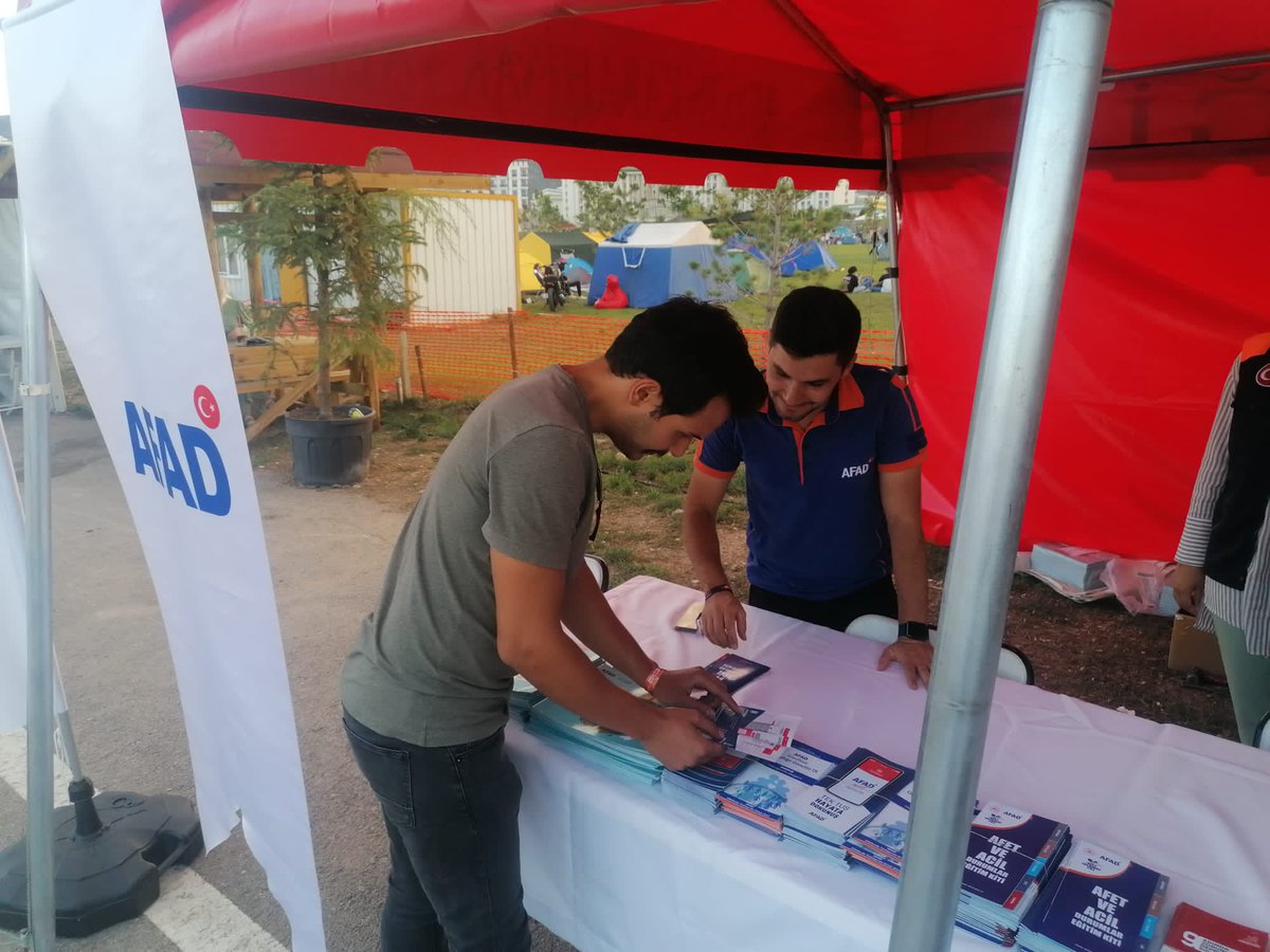 afad_afyon's tweet photo. #AFAD Afyon olarak tanıtım ve billendirme standımızı⤵️
📅 31 Ağustos - 4 Eylül arası👇
⚔️ Dünya Motokros Şampiyonası #MXGP
#MX2
#WMX
#EMXOpen
🎵 #Türkiye MotoFest yarışmalarının yapılacağı
📍 #Afyonkarahisar motokros alanında ziyaret edebilirsiniz. https://t.co/QZgolrvgc8