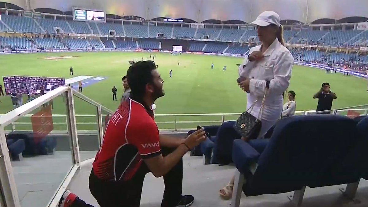 Kinchit Shah proposed his girlfriend after the match, and it's a YES..!!

#kinchitshah #hongkong #asiacup