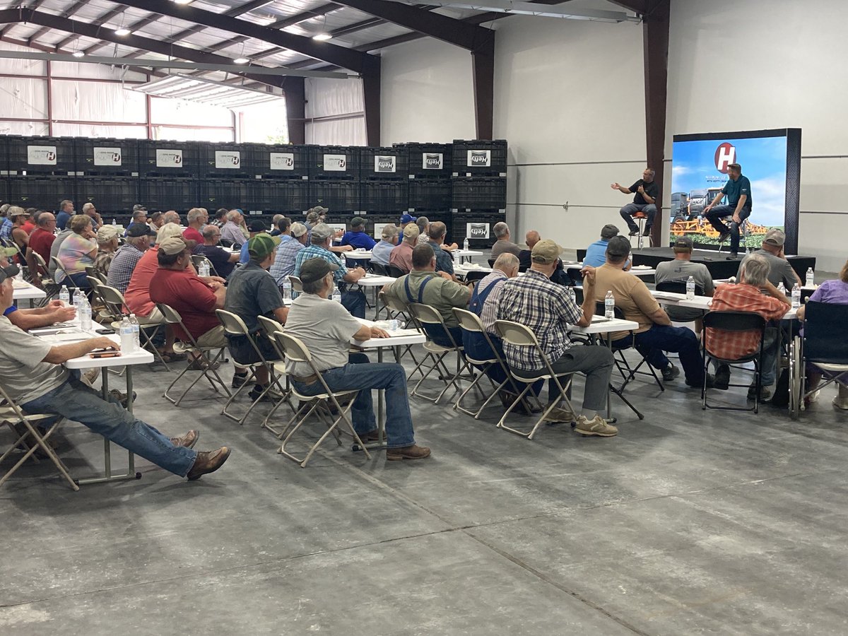 kcarlson25's tweet photo. Hefty Seed Company - Seward    A great afternoon to do some agronomic training and industry updates. https://t.co/Y0LH03Y5hx