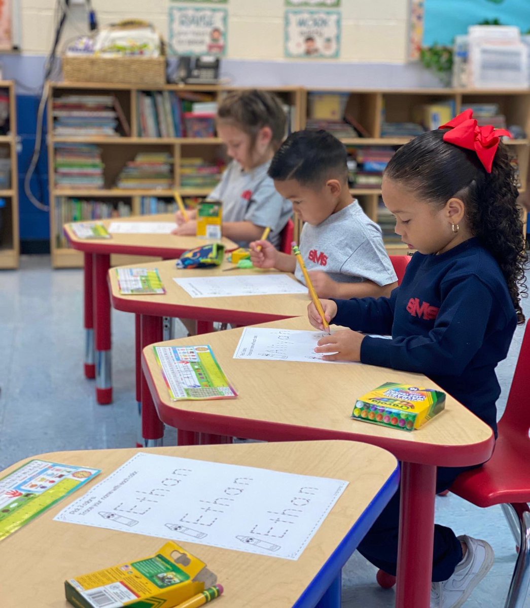 SMSCrusader's tweet photo. Their minds are like gardens and Ms. Ro and Mrs. Gomez are helping to plant the seeds in PreK. Flowers are soon to grow! 💐 #WeLoveSMS #SMSmatters https://t.co/6r88BFyD9i