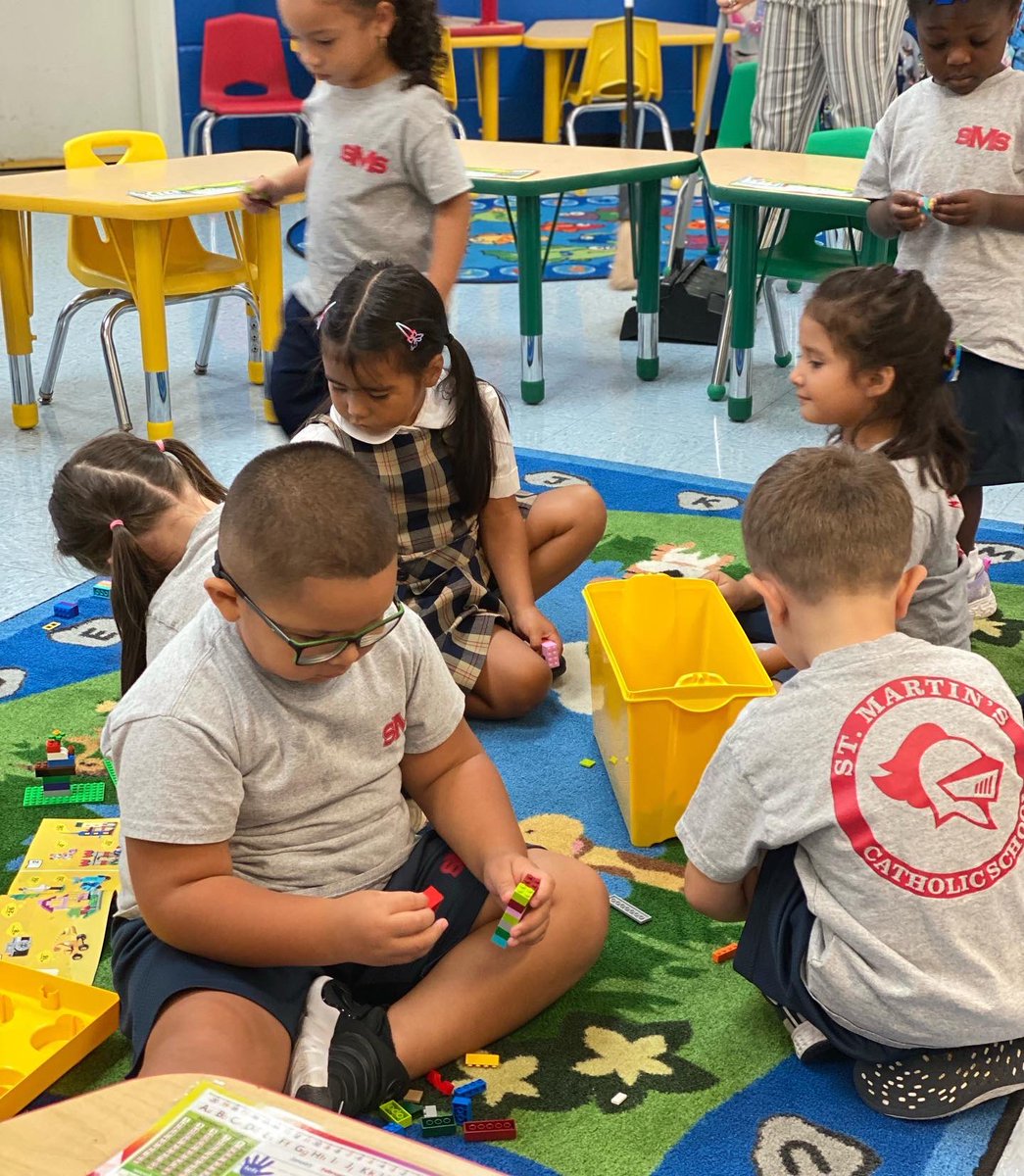 SMSCrusader's tweet photo. Their minds are like gardens and Ms. Ro and Mrs. Gomez are helping to plant the seeds in PreK. Flowers are soon to grow! 💐 #WeLoveSMS #SMSmatters https://t.co/6r88BFyD9i