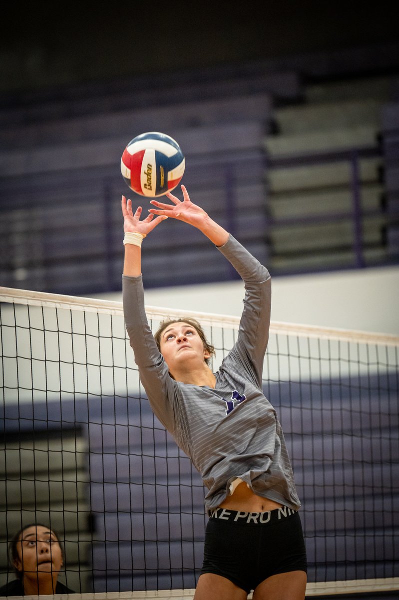 Yikes....Senior Maya Fergerson was Denting the hardwood last night as the <a href="/BSHSVolleyball/">BSHS Volleyball</a> dispatch <a href="/FO_Volleyball/">Ft Osage Volleyball</a> in 3 games....the <a href="/TheBSWildcats/">BSHS Wildcats</a> were smoking.

<a href="/AlthausEJC/">Bill Althaus</a> <a href="/BSSDnews/">Blue Springs Schools</a> <a href="/WildcatsBSHS/">BSHS Wildcats</a> <a href="/mayaf11_/">maya fergerson</a>