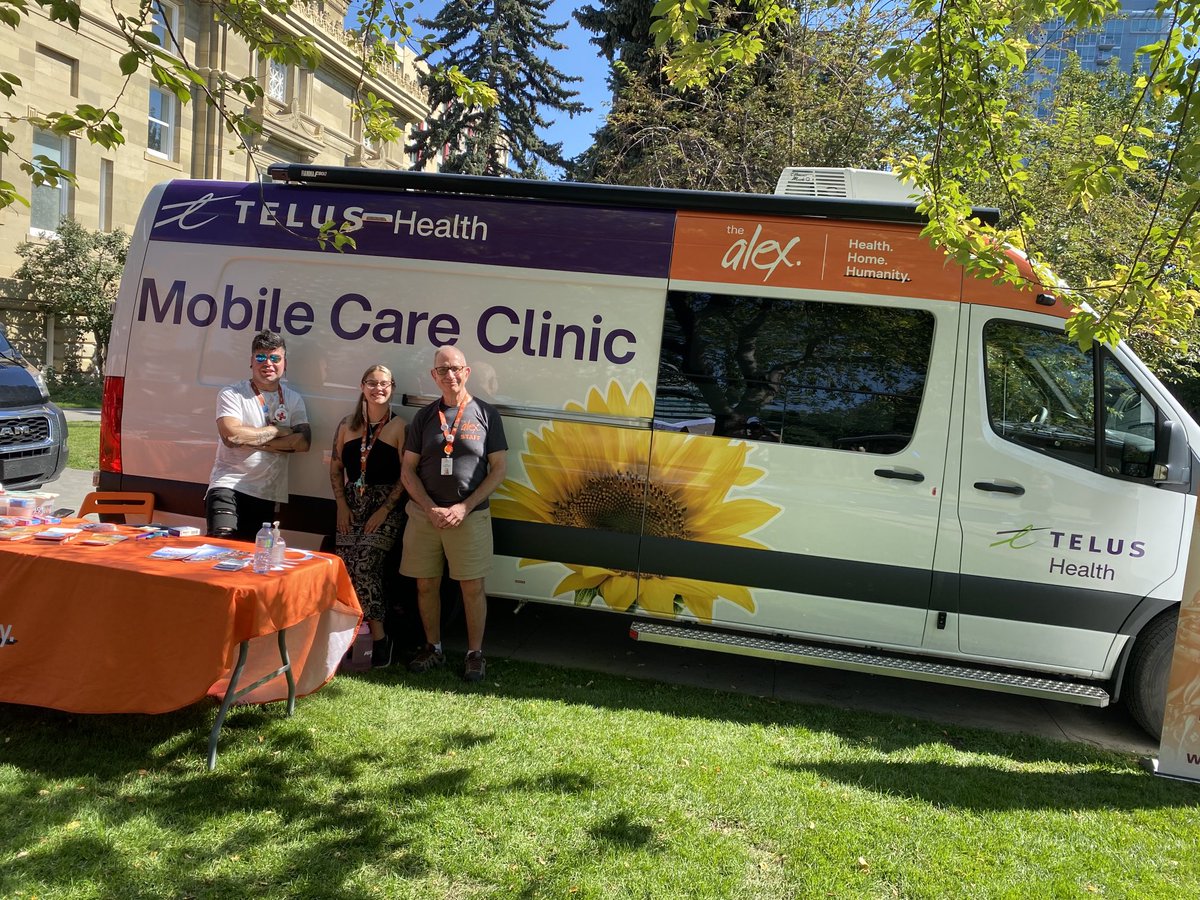JenniferEyford's tweet photo. Coming together as a community on International Opioid Awareness Day! #NaloxoneSavesLives #HealthForGood @TheAlexCHC @TELUSHealth https://t.co/2C5wpSjvB8