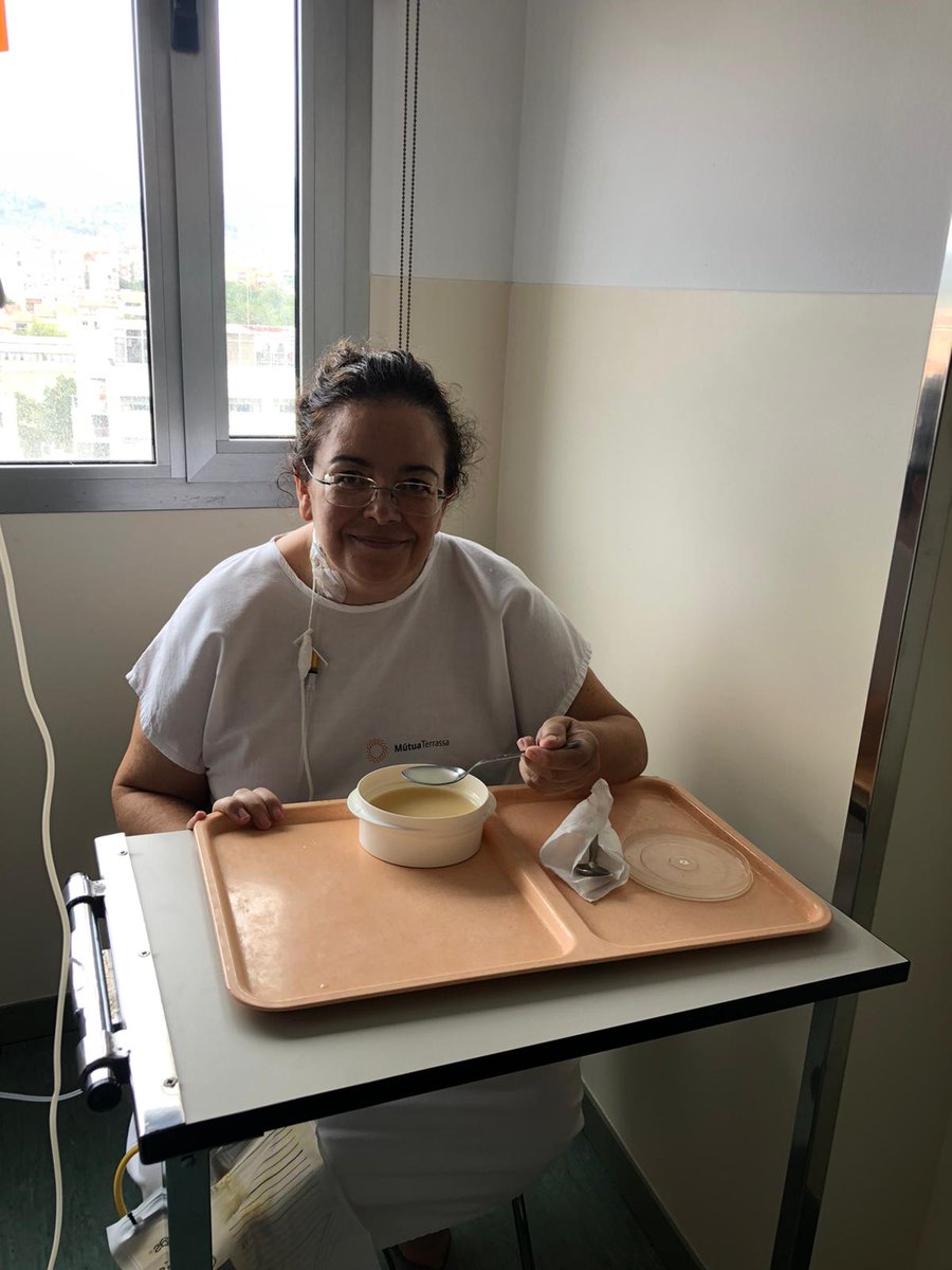 julia_aris's tweet photo. Ver a mi madre feliz como una perdiz pq ya le dejan comer caldito con algun tropezon >>>>>>
(esq mireu que mona es la mes guapa de totes) https://t.co/15PYz5pc2O