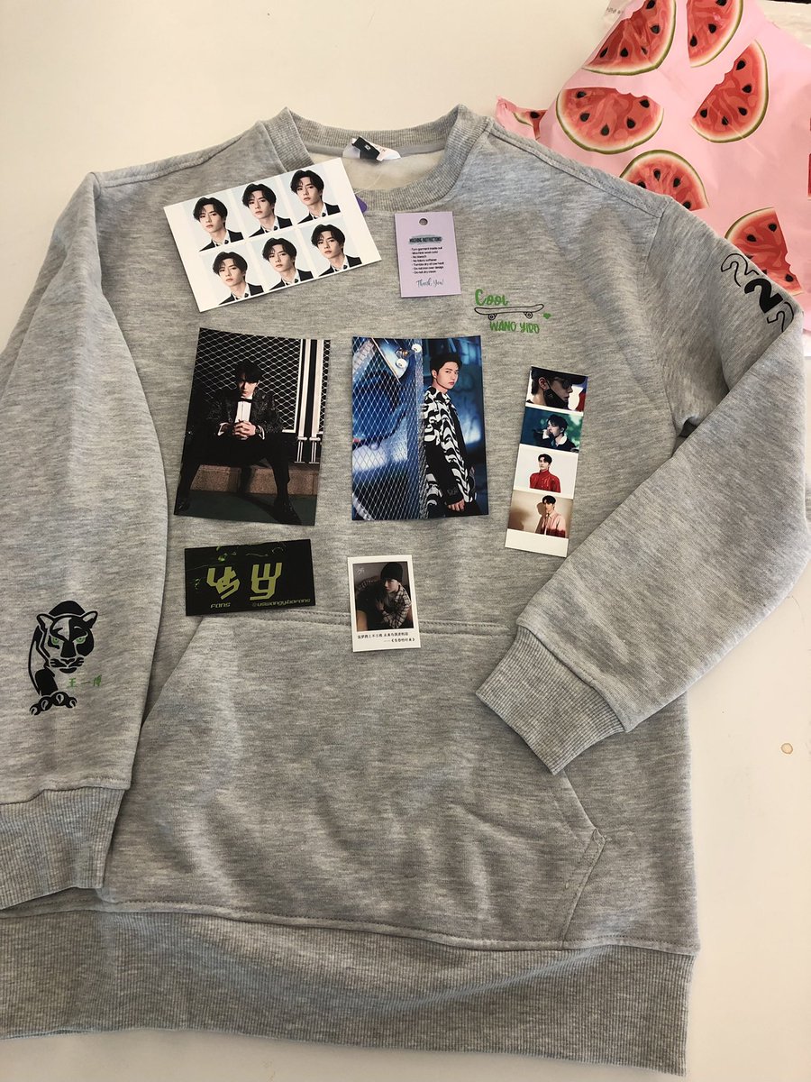 wangxianed's tweet photo. Just opened my package today, thank you so much to @USWangYiboFans for the Yibo birthday GA! The sweatshirt was really cute and I love the small logos on the sleeves 💚 https://t.co/F72DBdn8l9