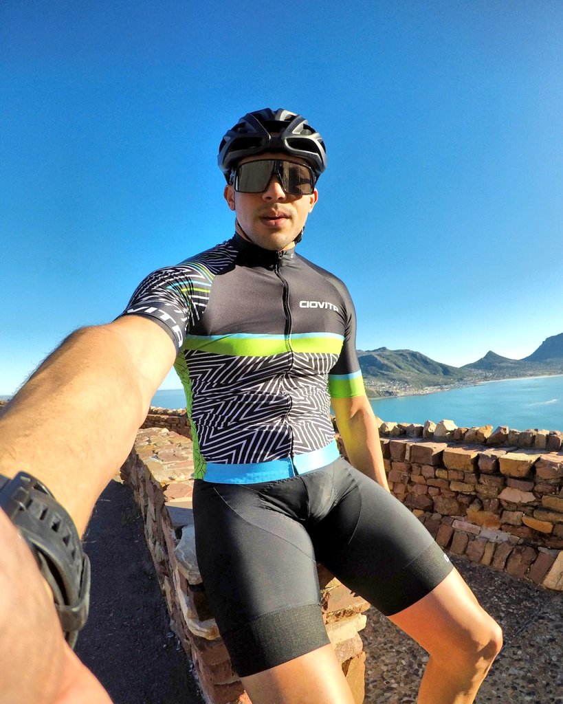 CyclingSaffa's tweet photo. Ahh Cape Town 😍 #cyclist #cyclistphotos #roadcycling #strava #fit #fitness #fitnessmotivation #gym #gymmotivation #summer https://t.co/k6ES3bPl2n
