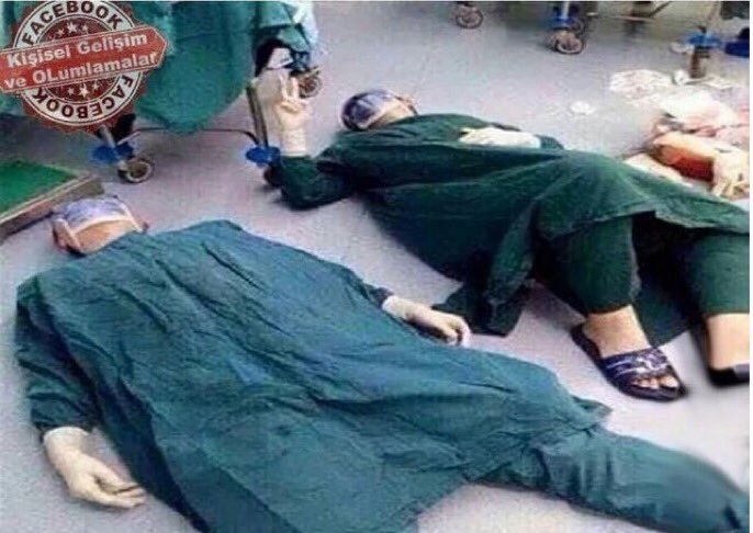 sarpkayanecmiye's tweet photo. 3 cerrah, 6 anestezist ve 8 hemşirenin katıldığı 32 saatlik beyin tümörü ameliyatından sonra doktorun zafer işareti harika... Popçuları, futbolcuları, survivor yarışmacılarını alkışlayacağınıza bu insanları alkışlayın, değer verin... https://t.co/Sz6cTaWR6Q