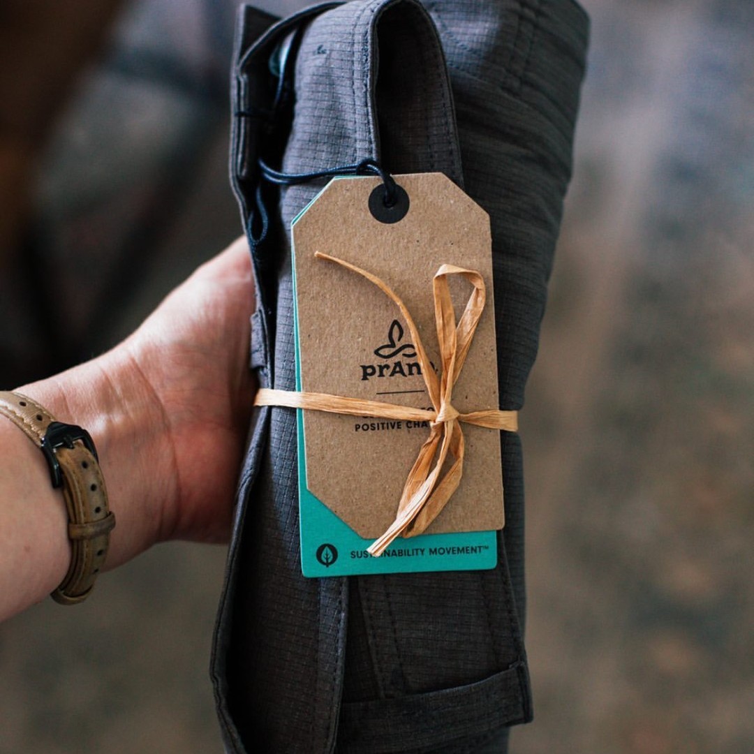 prAna's tweet photo. Cheers to our Responsible Packaging Movement lovers! π
Thank you for supporting prAna's efforts in #PlasticFreeDelivery.
// Check out our Responsible Packaging Movement story at https://t.co/0WMdGYcUQe
π·: Kristen Ulesoo, Meredith Korn, Jim Bear Rigney & Allison Waken https://t.co/C5MbfNQrit