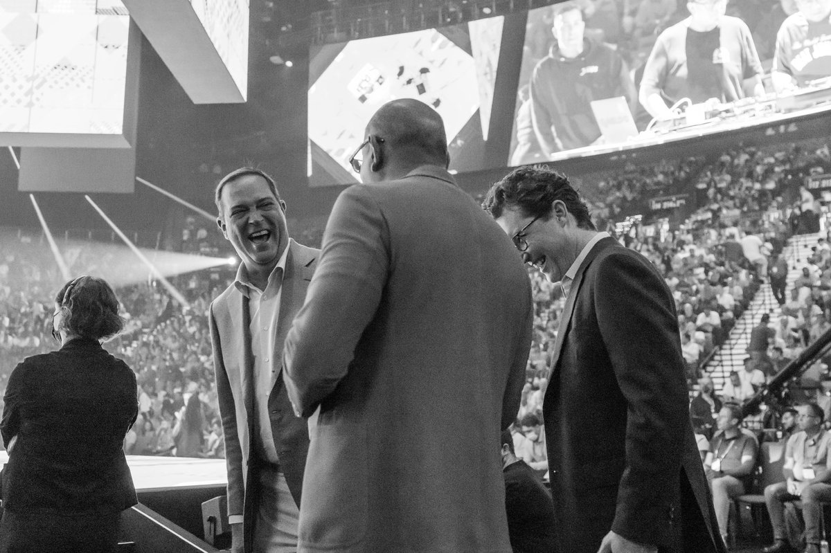 jonathandavidsn's tweet photo. This has been such an incredible #CiscoIMPACT. Connecting with team members, getting to know new ones. Especially grateful to share the stage with some amazing people @jpatel41, @lizcentoni, @wendymarscisco, @ChuckRobbins, @JeffSharritts, @rachel_barger9 and so many others! https://t.co/r09Mk6Msz1