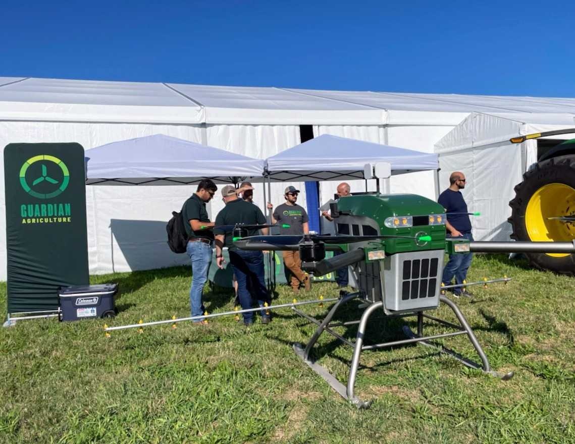 guardian_ag's tweet photo. Come visit us at the @farmprogress show! Southwest Quadrant - 549
#cropprotection #eVTOL #drones #agriculture #agribusiness #emissions #FarmProgress2022 #AgShows https://t.co/oJp4Y3usiA