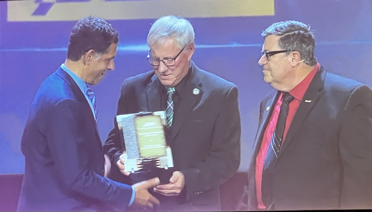 FASTER_Asset's tweet image. Congratulations to Larry Campbell, City of Fort Wayne who was awarded the Professional Manager of the Year Award! FASTER is proud to have customers that inspire excellence, leadership and dedication within public works.

#PWX2022 #FASTERAsset #FleetManagement #PublicWorks
