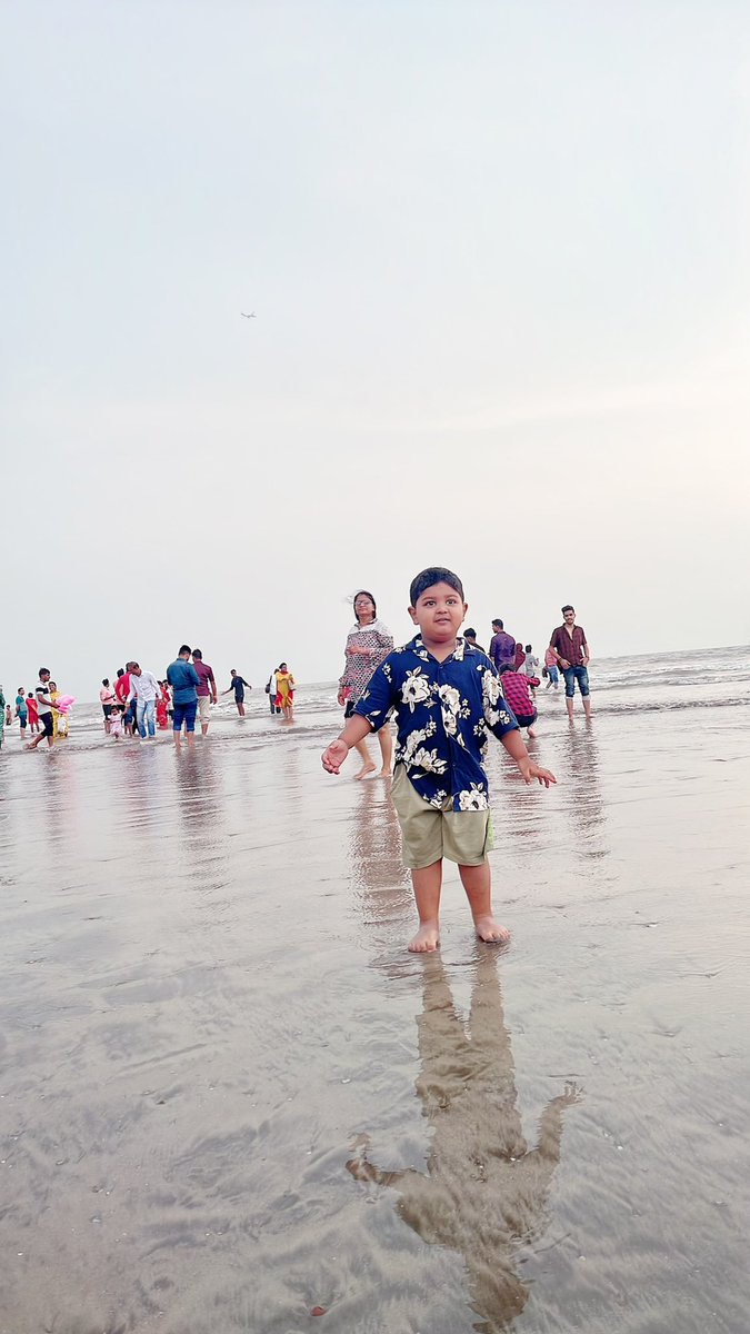 tahiralom's tweet photo. Evening with my babu #ehan in juhu beach #Mumbai https://t.co/9XZ6Uk9gbr