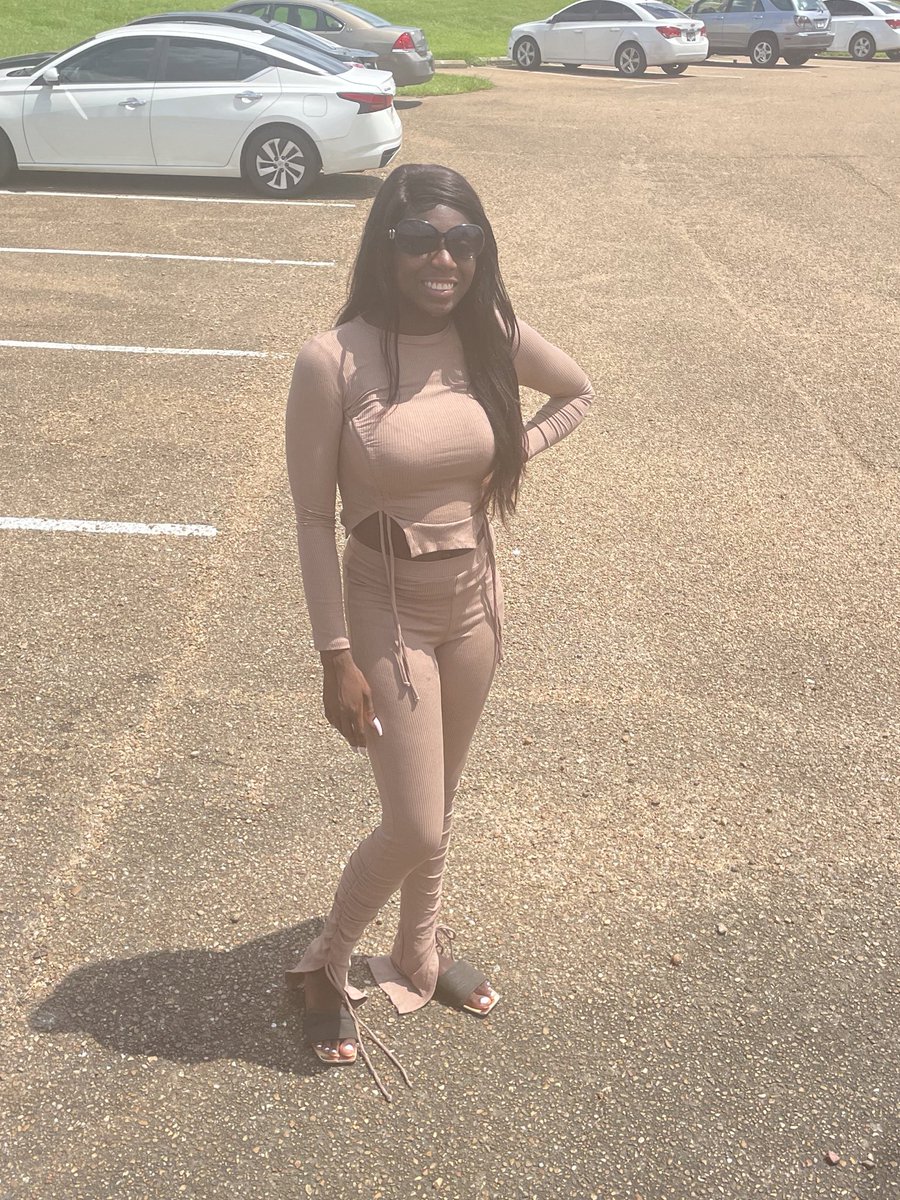KakaKyia's tweet photo. Be your own reason to smile 🤩💕
#ChickenWednesday https://t.co/kVruIEz7LP