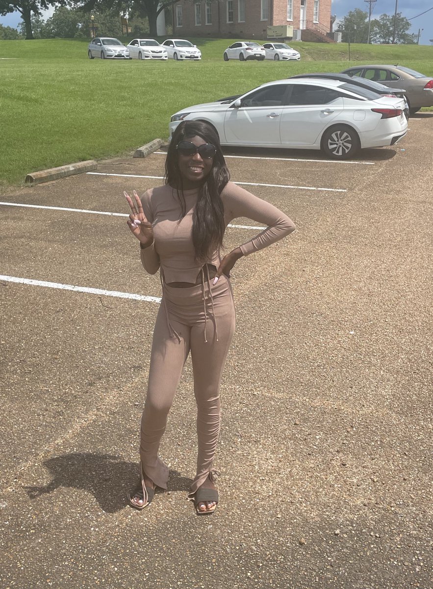 KakaKyia's tweet photo. Be your own reason to smile 🤩💕
#ChickenWednesday https://t.co/kVruIEz7LP