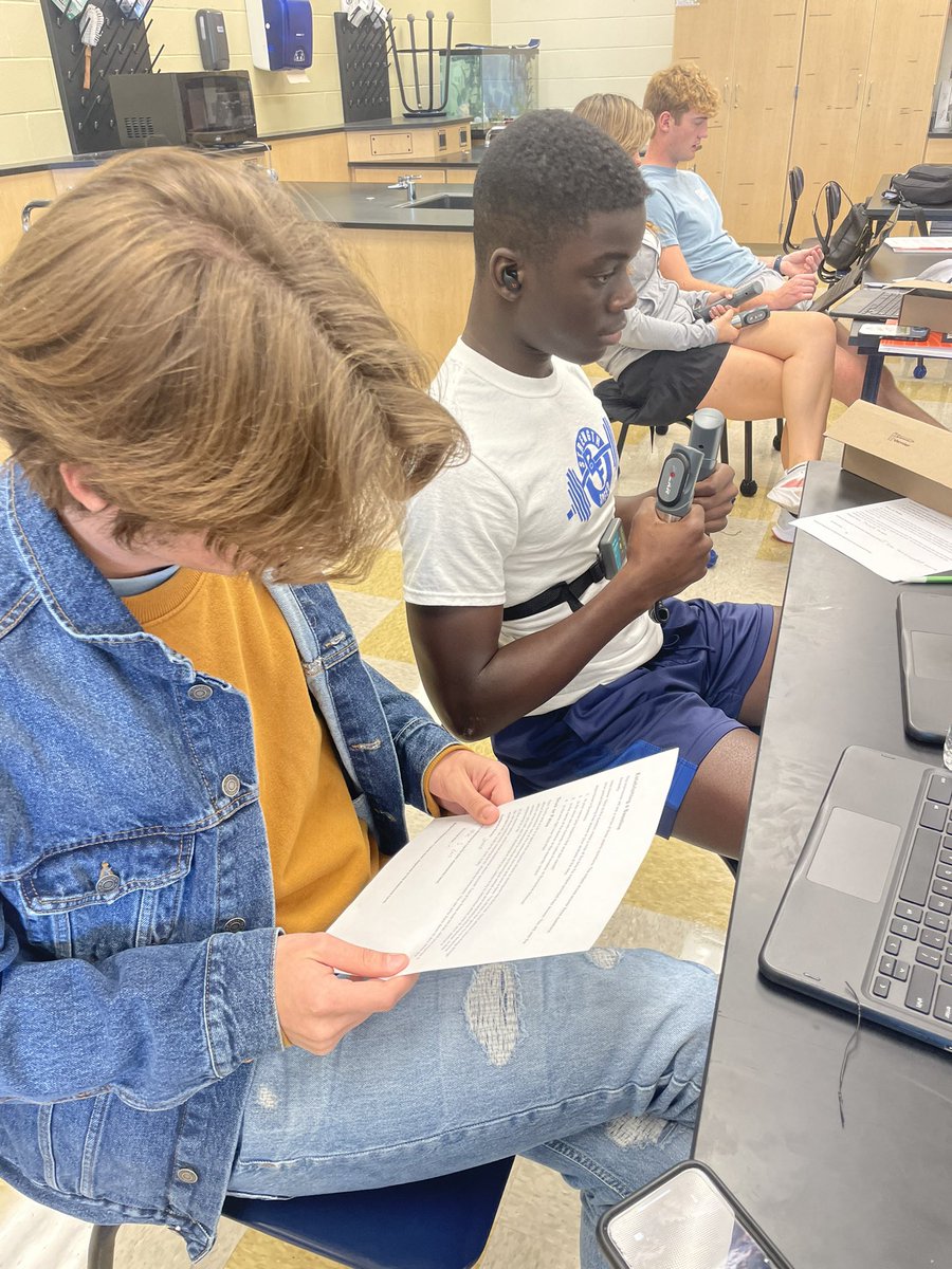 UrichHSScience's tweet photo. Detecting deception day in principles of biomedical science. Polygraph day! https://t.co/xoPQJxhP9C