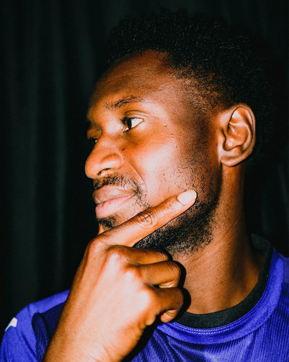 SportContents's tweet photo. [📸] Nouveau challenge pour le milieu de terrain guinéen 𝗔𝗺𝗮𝗱𝗼𝘂 𝗗𝗶𝗮𝘄𝗮𝗿𝗮 qui rejoint la @rscanderlecht🇧🇪 pour les trois prochaines années 😍🇬🇳
✍🏽🗞 https://t.co/rkGGt27vmi
#ExpertsFoot224 https://t.co/AXbDnpumGp