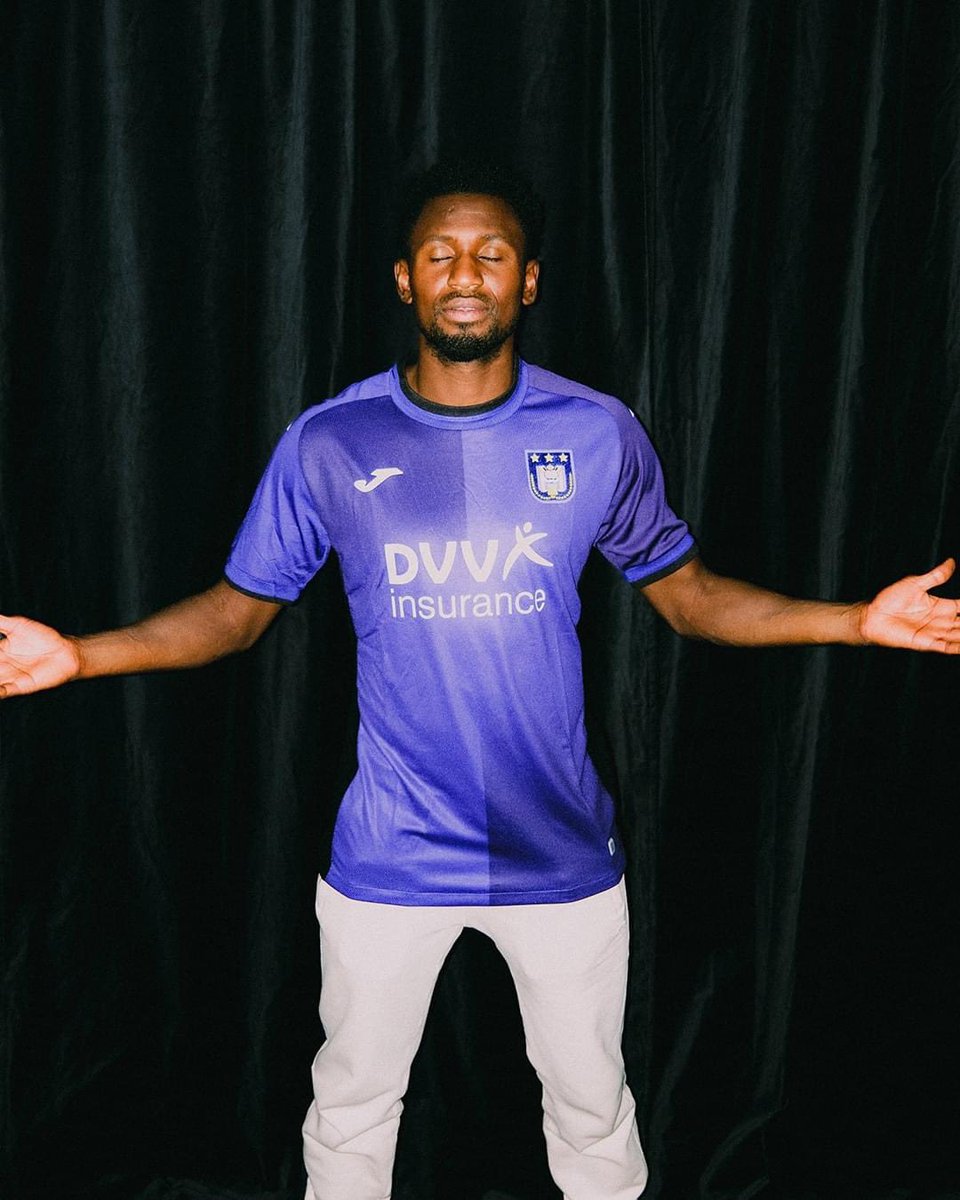 SportContents's tweet photo. [📸] Nouveau challenge pour le milieu de terrain guinéen 𝗔𝗺𝗮𝗱𝗼𝘂 𝗗𝗶𝗮𝘄𝗮𝗿𝗮 qui rejoint la @rscanderlecht🇧🇪 pour les trois prochaines années 😍🇬🇳
✍🏽🗞 https://t.co/rkGGt27vmi
#ExpertsFoot224 https://t.co/AXbDnpumGp