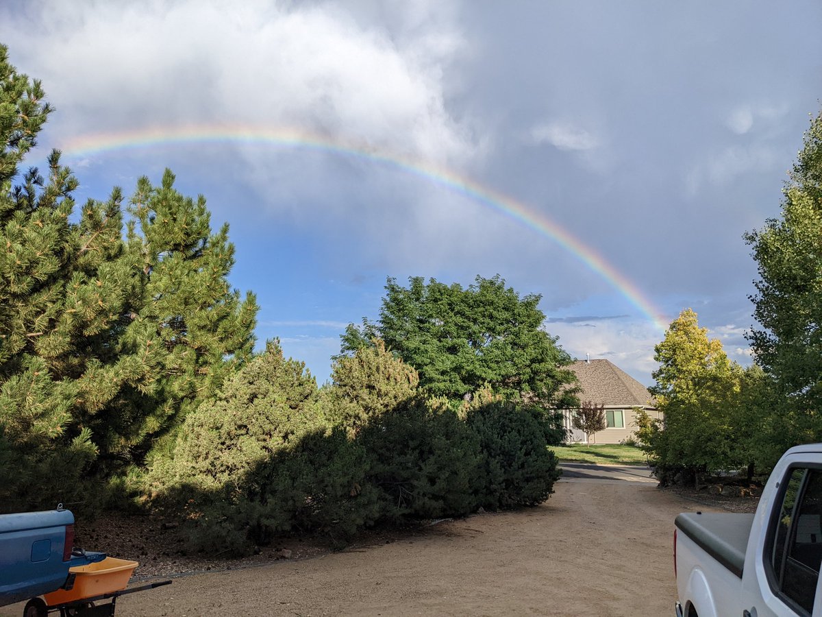jess_askey's tweet photo. Fort Collins Rainbow @9NEWS #COWX https://t.co/hfXnOyUuZ5