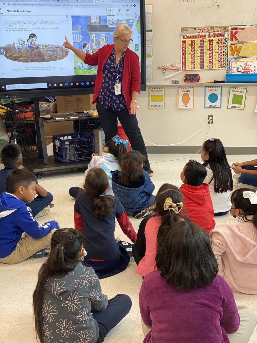 PathtoPinkston's tweet photo. Teachers @CGillelem on 🔥making every minute count for high quality instruction. It’s the Gill Way! 💚 @MRamirezDISD @LisaAnnVega1 https://t.co/lSDZ1MJWjR