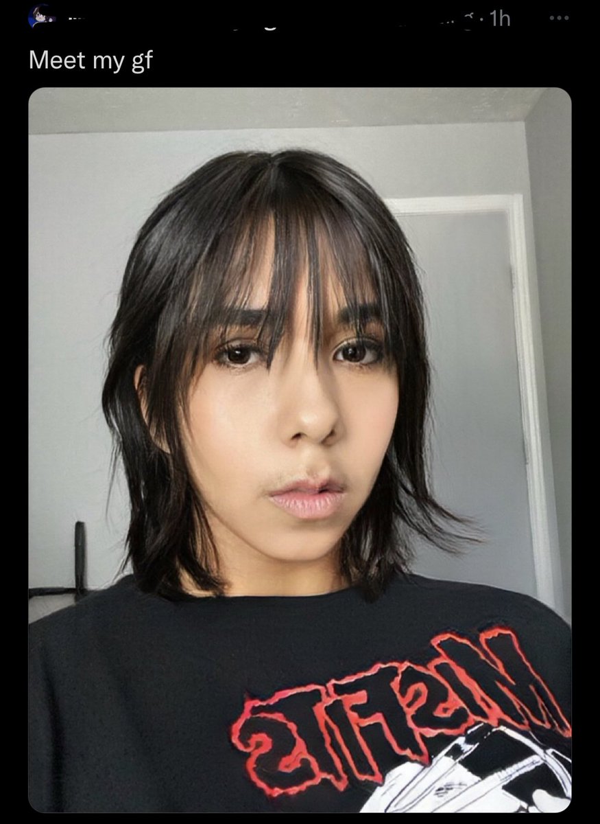 grouptwtburner's tweet image. she’s so hot 😍😍