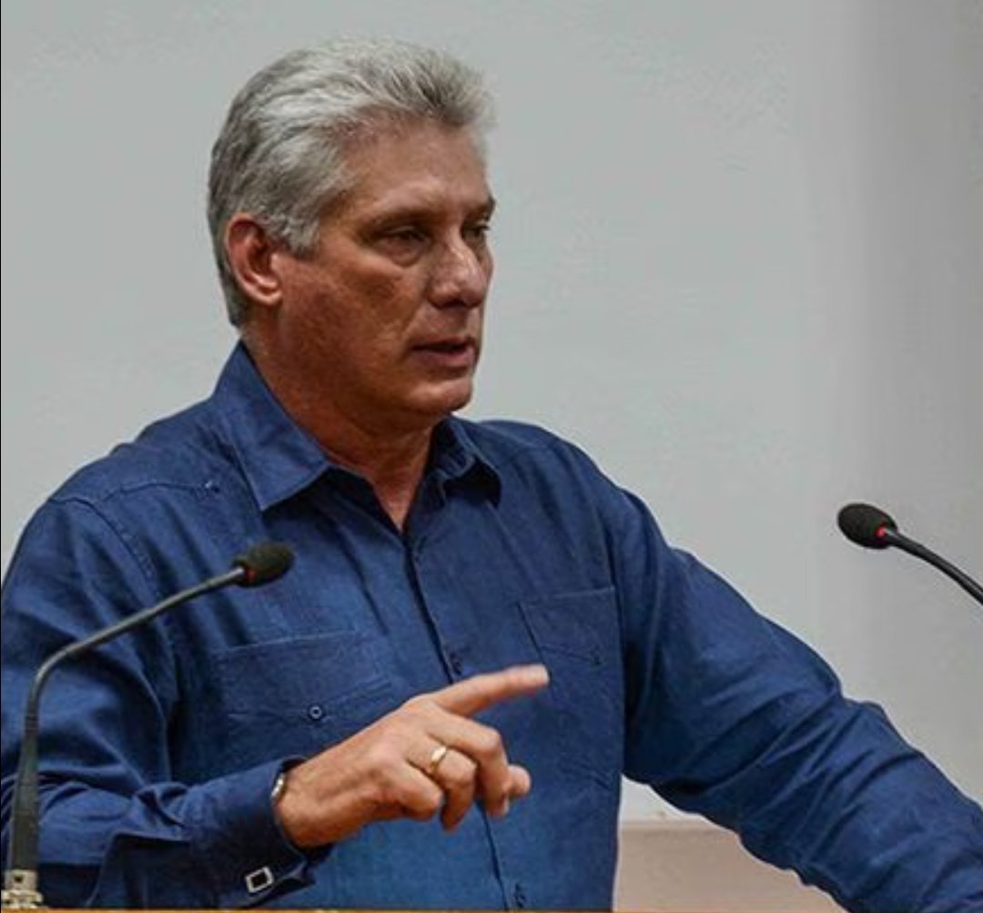 DamSanchezL's tweet photo. @DiazCanelB: " Es bueno advertir al lumpen mercenario que lucra con el destino de todos, a los que piden invasión y a los que continuamente ofenden  de palabra y de hecho a quienes no descansan,¡ que la paciencia de este pueblo tiene limites!
#YoSigoAMiPresidente 
@FHHernndez1 https://t.co/IlF25LIbYU