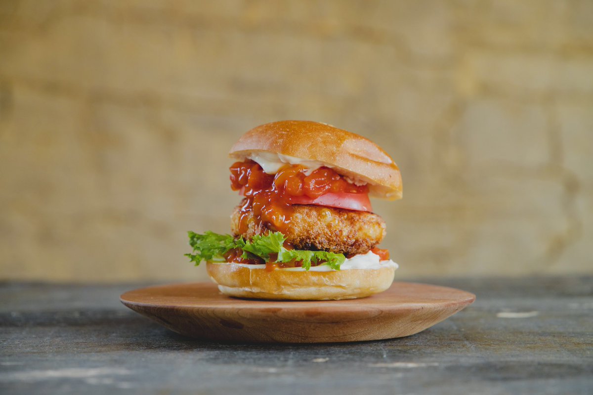 hop_eburger's tweet photo. 9月がスタート！今日も元気に11:00〜15:00営業してますー！オンラインバーガーセットももう少しで完成！ https://t.co/MXYmbqkGG9