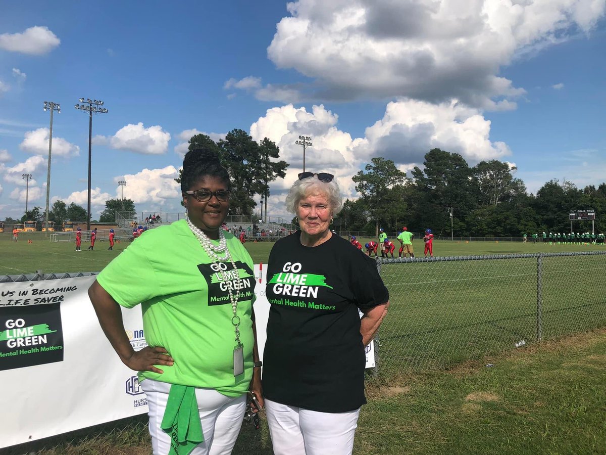 SumterSCSchools's tweet photo. Sumter School District brought mental health awareness into the limelight at the Middle School Football Jamboree. #SumterSDProud #GoLimeGreen @DrWrightSupt @Vgotpearlsn89 @KathyMo57666375 https://t.co/JAyNNFA8Ve