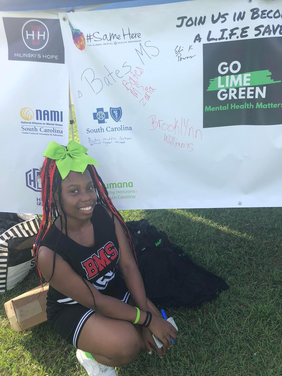 SumterSCSchools's tweet photo. Sumter School District brought mental health awareness into the limelight at the Middle School Football Jamboree. #SumterSDProud #GoLimeGreen @DrWrightSupt @Vgotpearlsn89 @KathyMo57666375 https://t.co/JAyNNFA8Ve