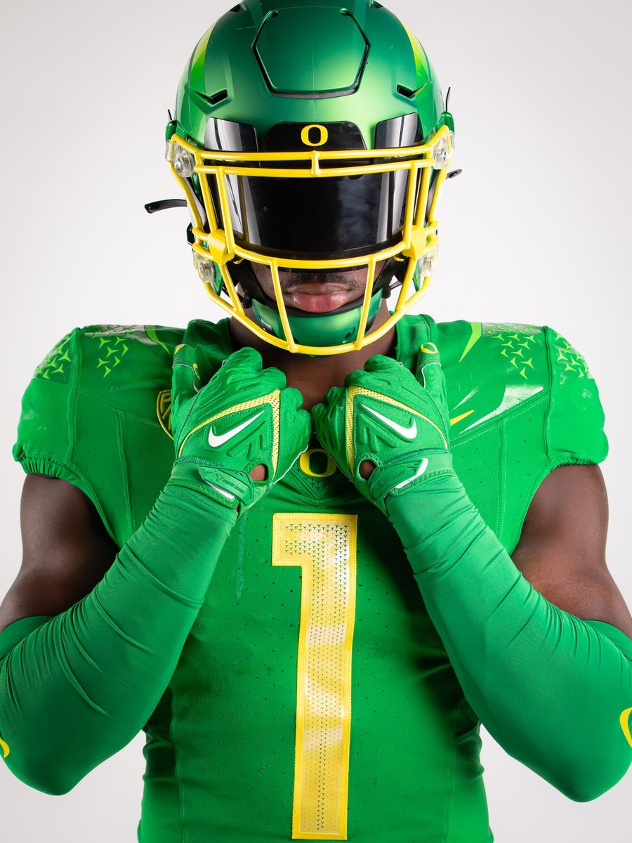 AflacKickoff's tweet image. 𝒕𝒉𝒂𝒕 𝑫𝒖𝒄𝒌 𝒅𝒓𝒊𝒑 🦆💧
 
@OregonFootball x #CFAKickoff