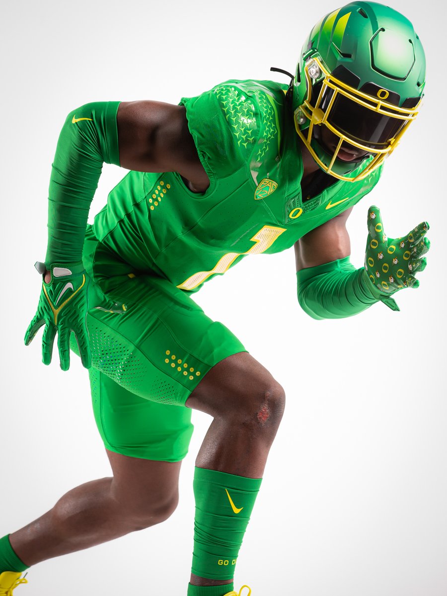 AflacKickoff's tweet image. 𝒕𝒉𝒂𝒕 𝑫𝒖𝒄𝒌 𝒅𝒓𝒊𝒑 🦆💧
 
@OregonFootball x #CFAKickoff