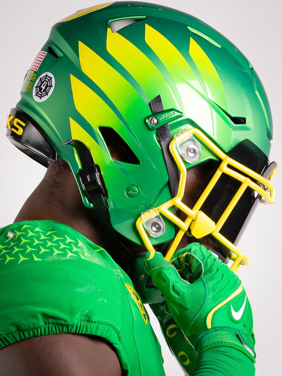 AflacKickoff's tweet image. 𝒕𝒉𝒂𝒕 𝑫𝒖𝒄𝒌 𝒅𝒓𝒊𝒑 🦆💧
 
@OregonFootball x #CFAKickoff