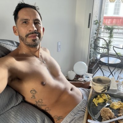 Georgis_07's tweet photo. #NuevaFotoDePerfil https://t.co/t7h5t2yOkc