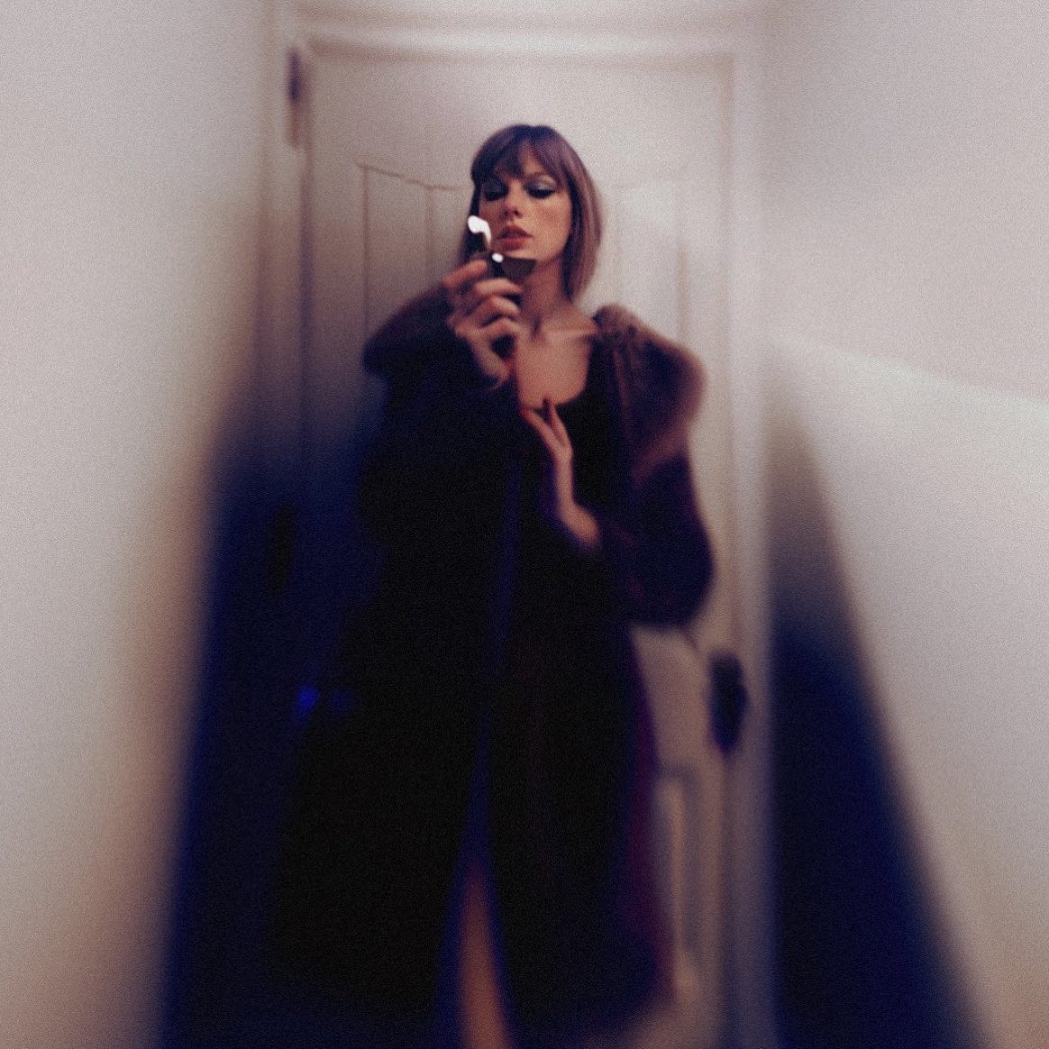 Mockingjay1st's tweet image. I'll tell you everything at #Midnights 
#MidnightsTaylorSwift 
#TaylorSwift