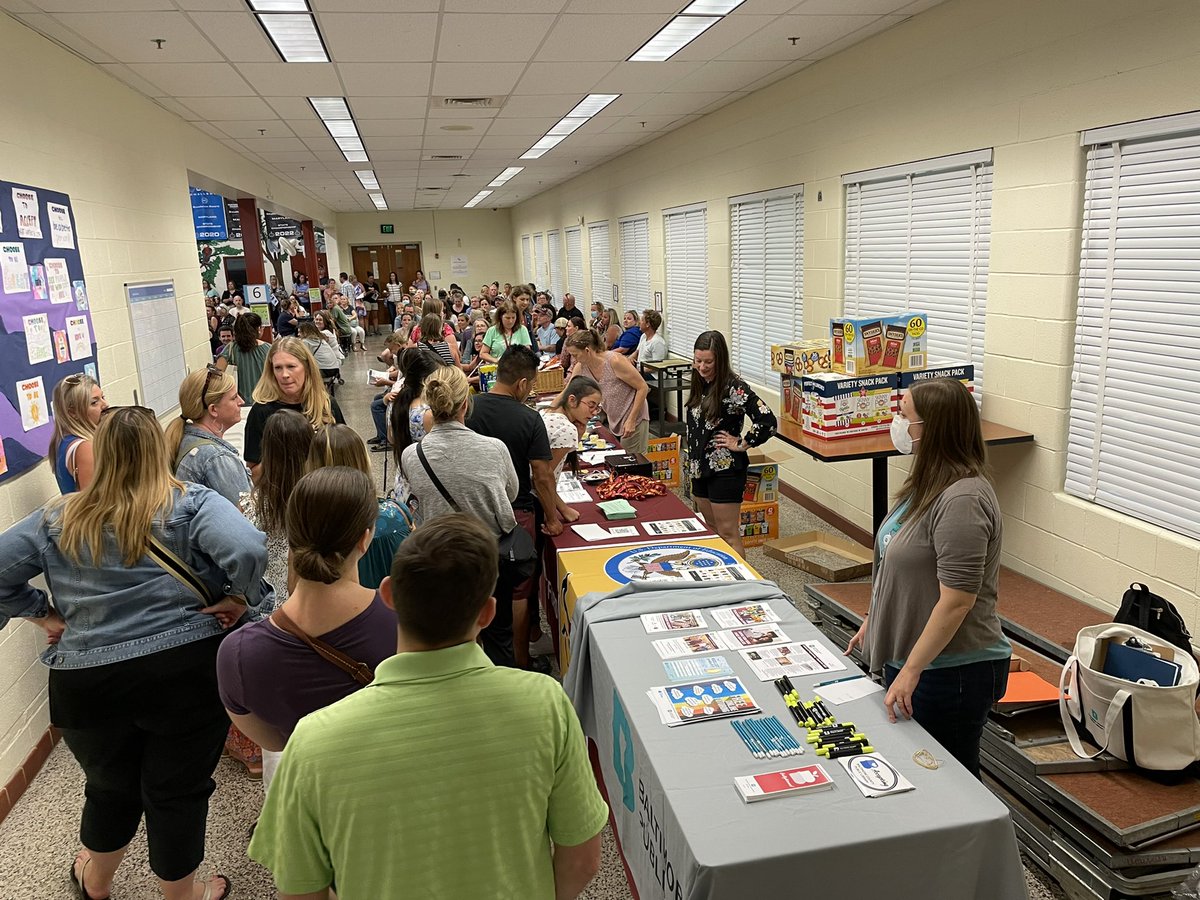 Hereford_MS's tweet photo. Great turnout for our HMS Back to School Night! Parents followed their child’s schedules, met with teachers, learned about classes and expectations, got info from our fantastic PTA and our local BCPL library. We are off to another super school year!   #IYouWeBelong #BCPSTogether https://t.co/WwmgnArBLf