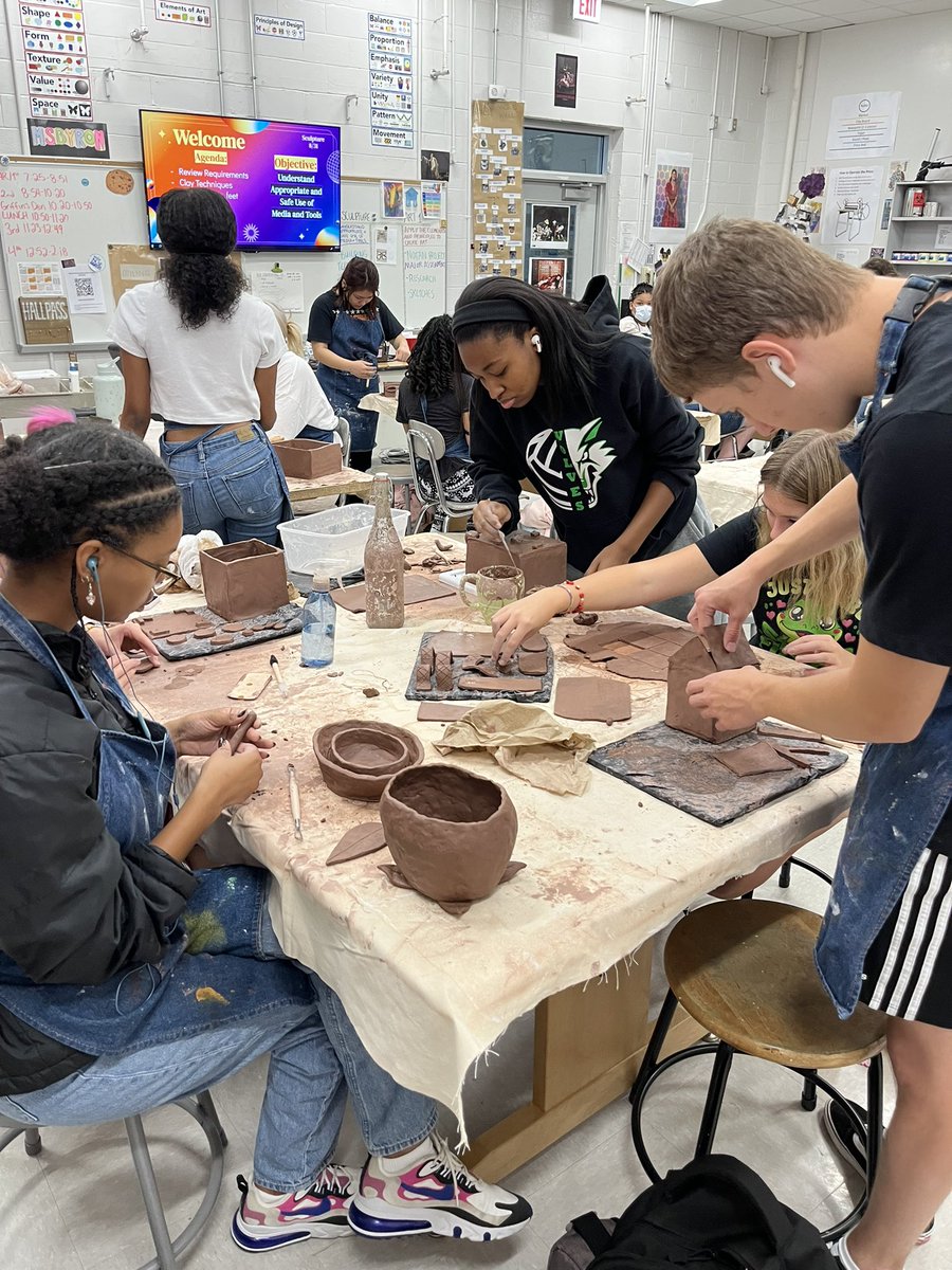 MrsBrothersAP's tweet photo. Enjoyed seeing the students’ creativity during learning rounds in Mrs. Byron’s art class. The students were fully engaged and understood the assignment. @NorthWakeCCA @NorthernAreaWC #soarstrong https://t.co/PkezIf6x1c