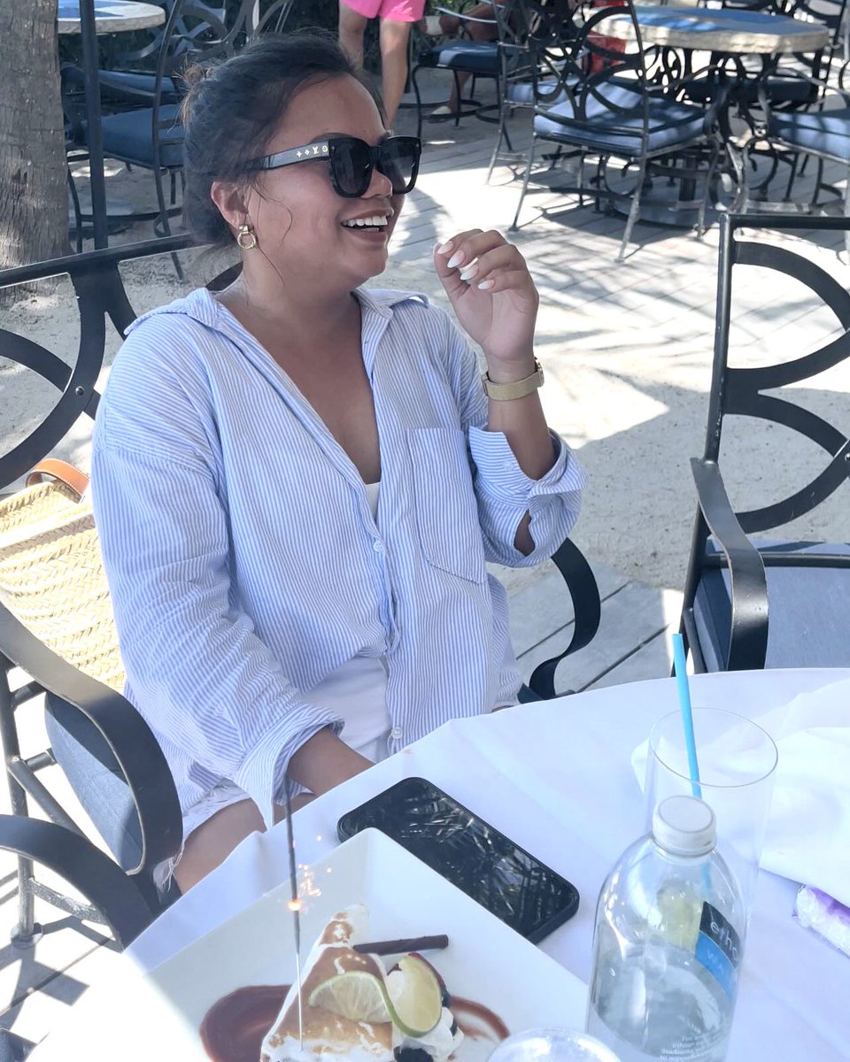 donnasdfgh's tweet photo. my birthday is always bliss, but this year was even better. thank y’all 🥹🫶🏻 https://t.co/pFY1GKUYiP