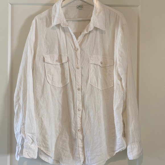 DreaVintage's tweet photo. So good I had to share! Check out all the items I'm loving on @Poshmarkapp from @selina_d #poshmark #fashion #style #shopmycloset #aerie #laude: https://t.co/dq8ftFI1Rf https://t.co/HtMprzypgu
