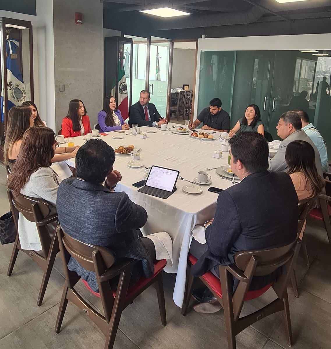 Colegio de Abogados tweet media